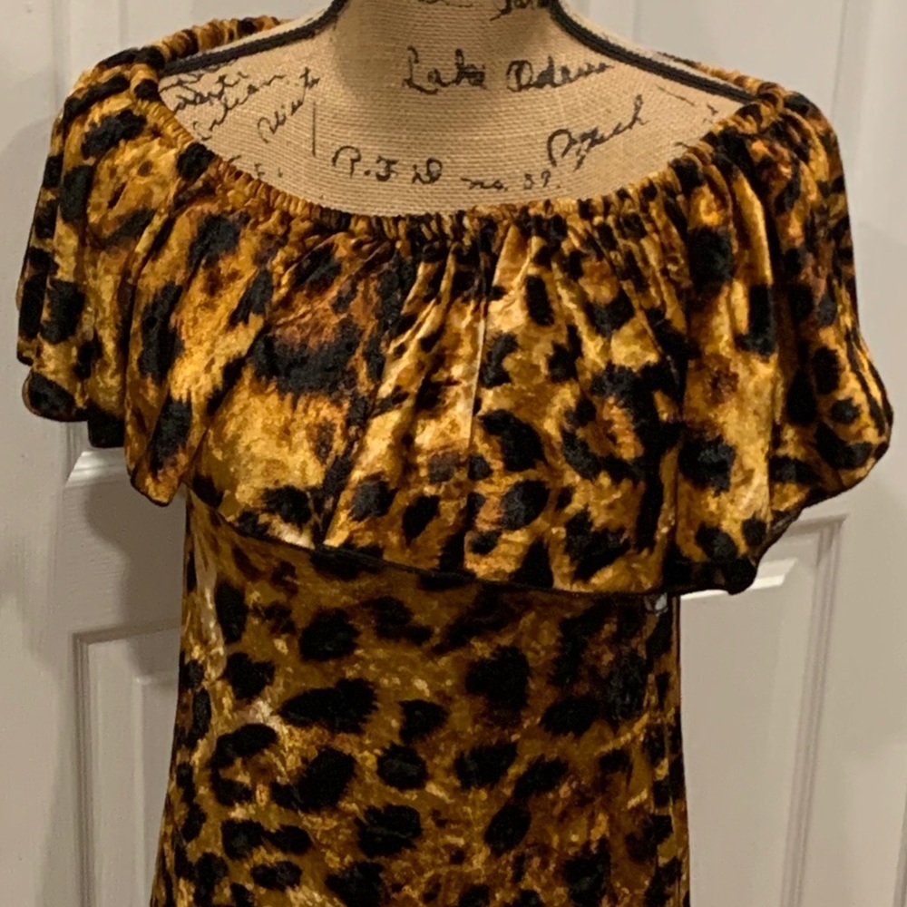 LuLaRoe Leopard CiCi Dress!! Size XS!!